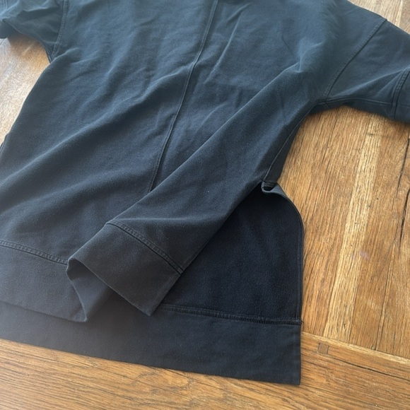 Lululemon womens short sleeve sweatshirt - Picture 2 of 4